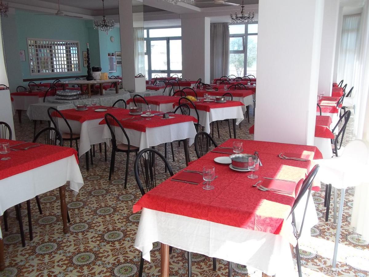 Hotel Italia Senigallia Bagian luar foto