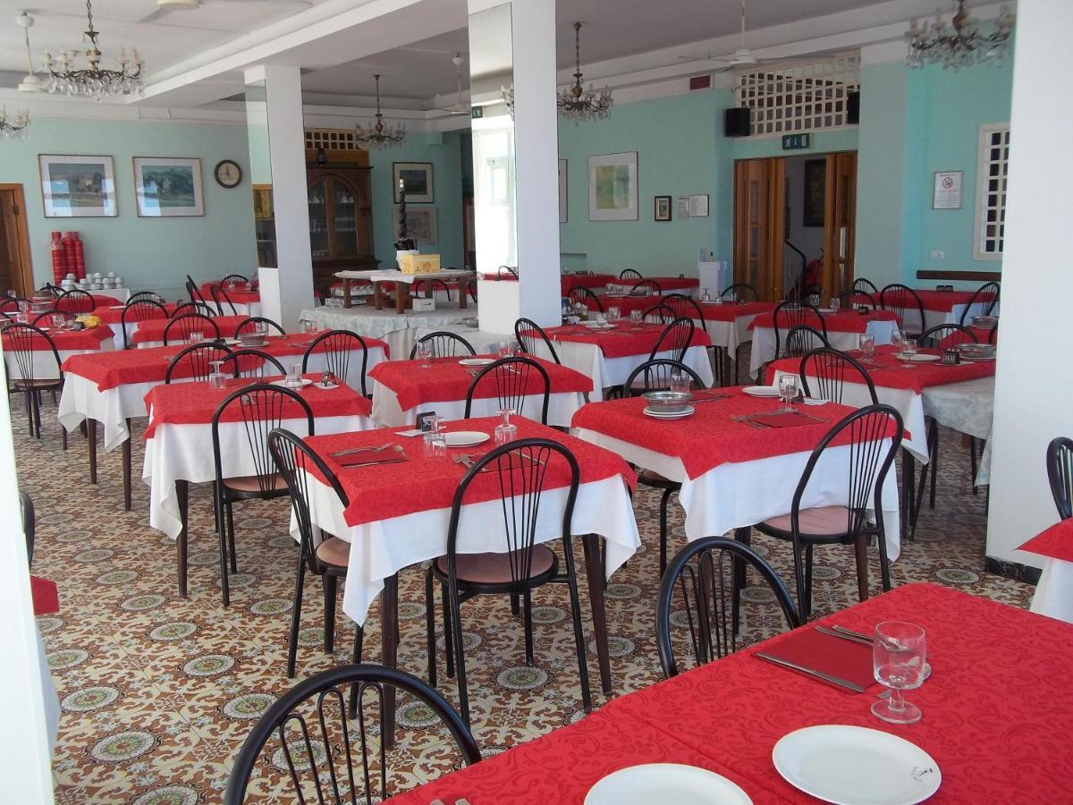 Hotel Italia Senigallia Bagian luar foto