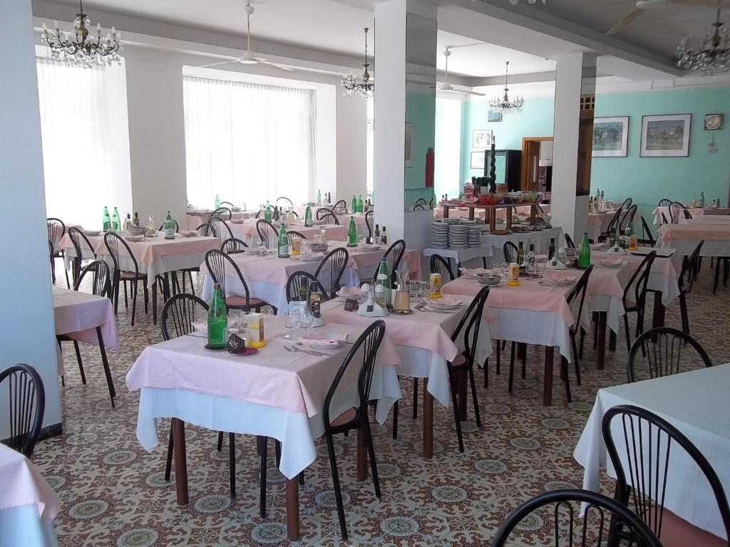 Hotel Italia Senigallia Bagian luar foto