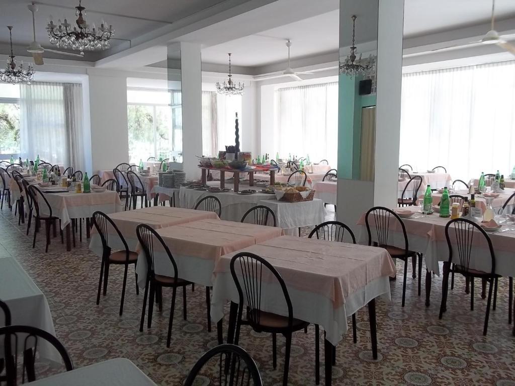 Hotel Italia Senigallia Bagian luar foto
