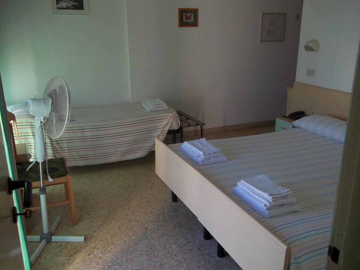 Hotel Italia Senigallia Bagian luar foto