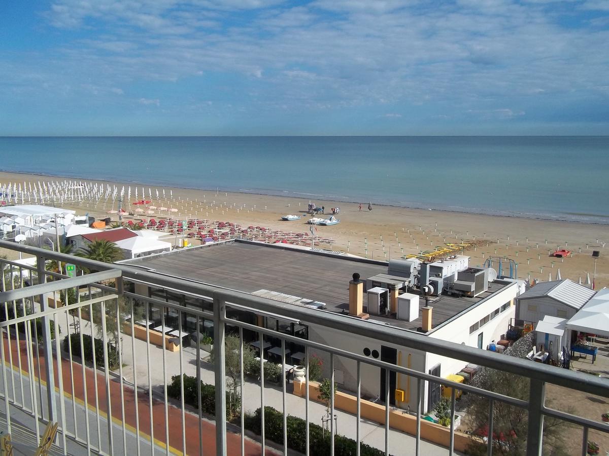 Hotel Italia Senigallia Bagian luar foto
