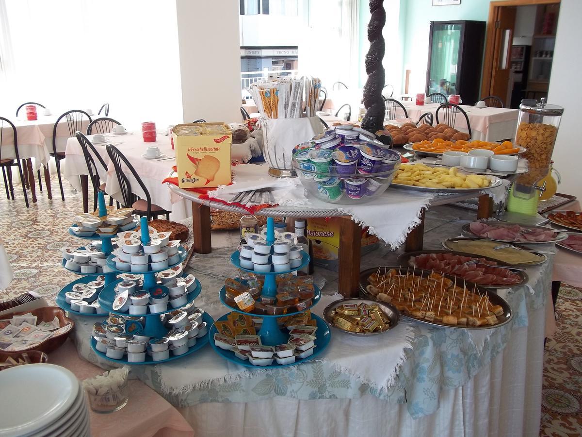 Hotel Italia Senigallia Bagian luar foto