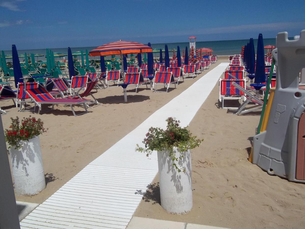 Hotel Italia Senigallia Bagian luar foto